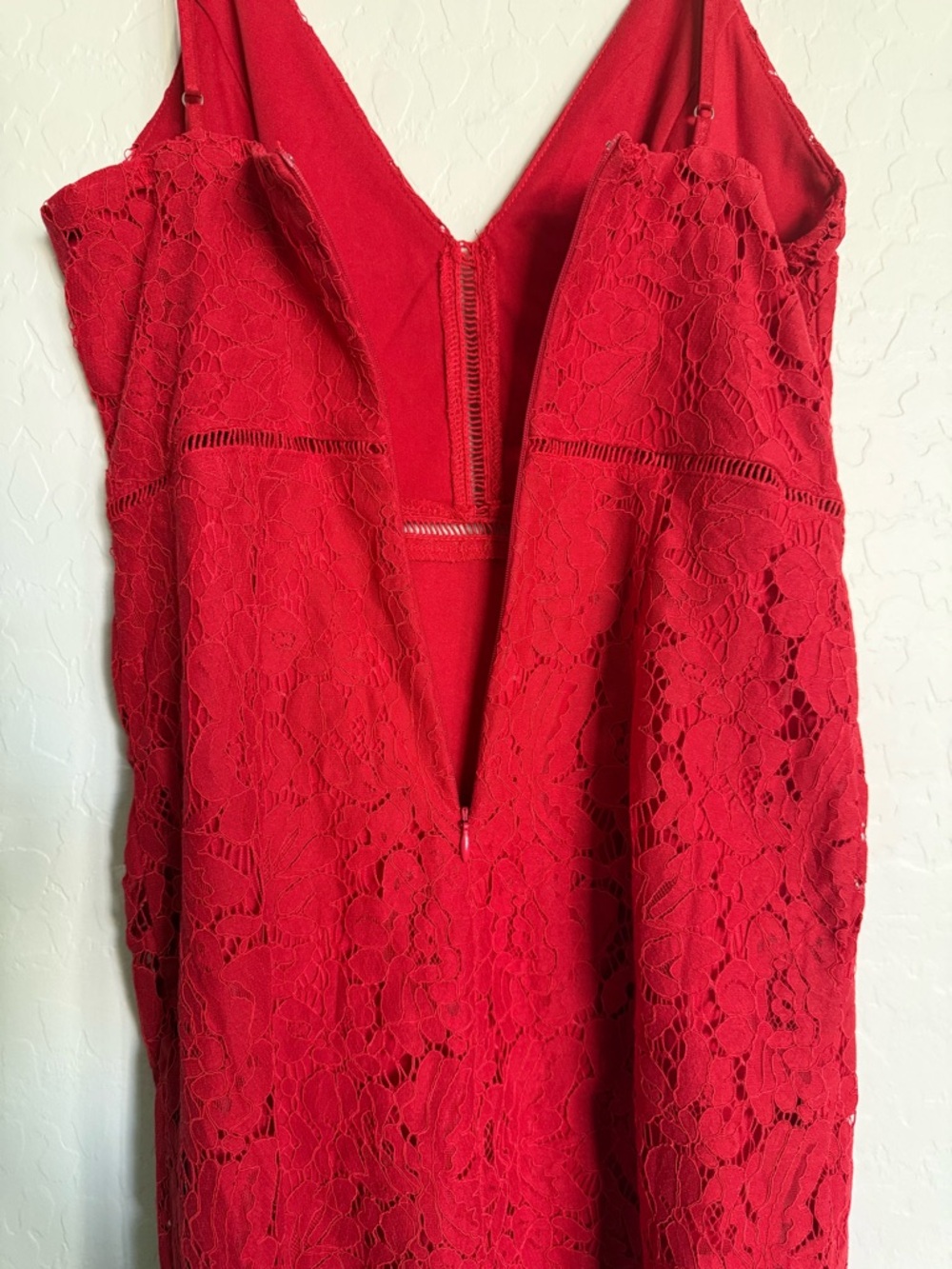 ASTR Red Lace V-Neck Spaghetti Strap Dress - XS - Picture 7 of 8